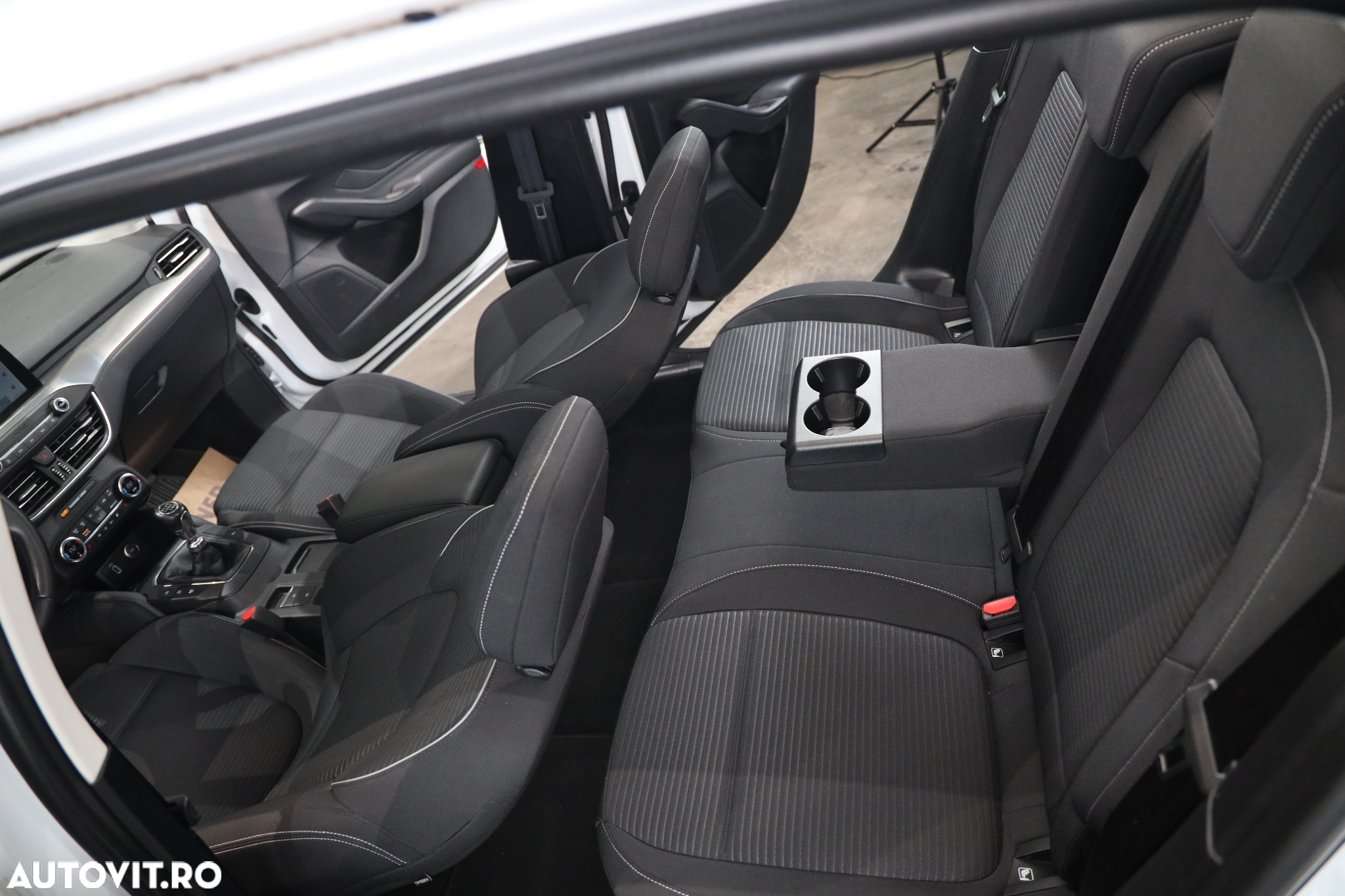 Ford Focus 1.5 EcoBlue Start-Stopp-System TITANIUM - 13