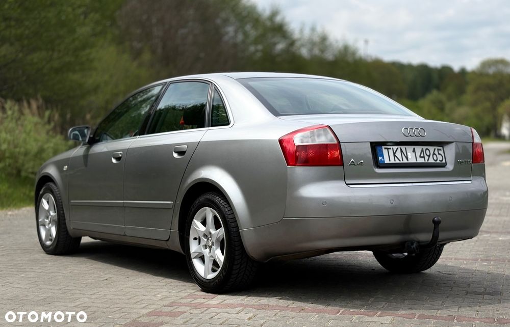 Audi A4 Limousine - 3