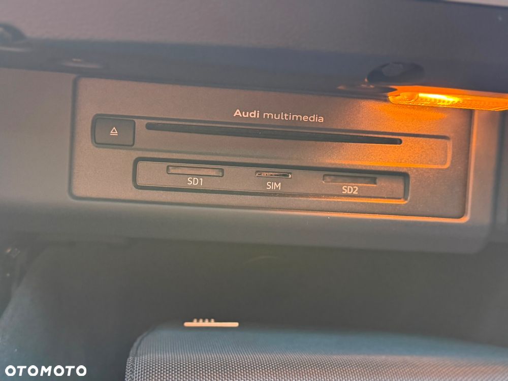Audi A4 Avant 2.0 TDI S tronic - 22