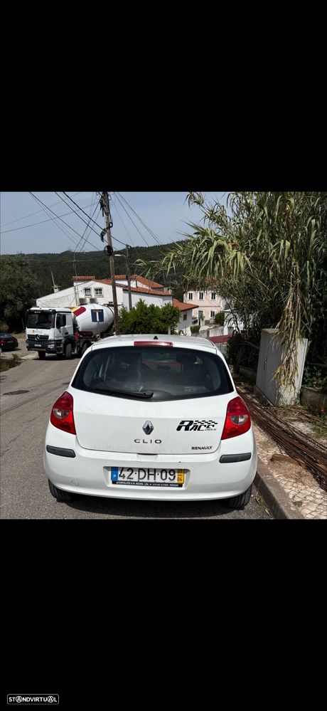 Renault Clio 1.5 dCi Confort - 3