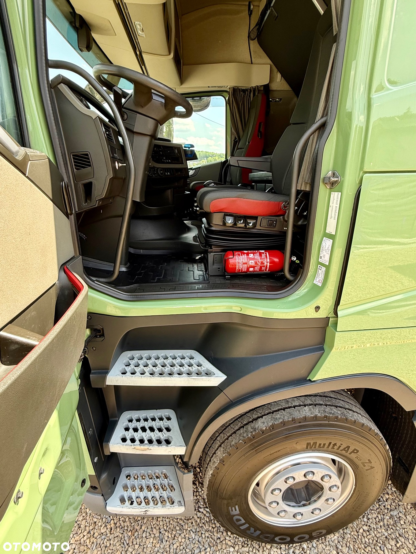 Volvo FH500 / 2017 / 791000km / NOWE OPONY  / DWA ŁÓŻKA - 14