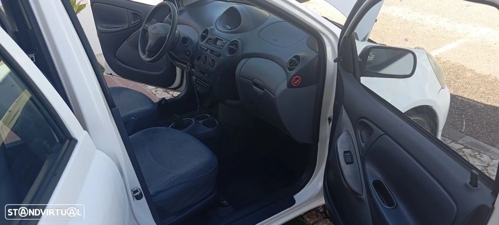 Toyota Yaris 1.0 Terra - 18