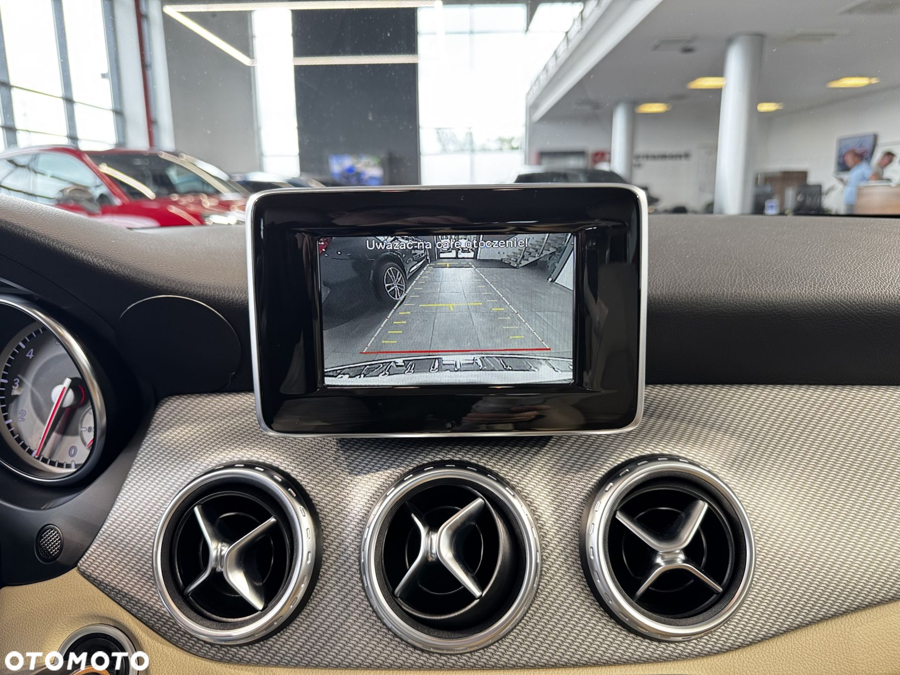 Mercedes-Benz GLA - 28