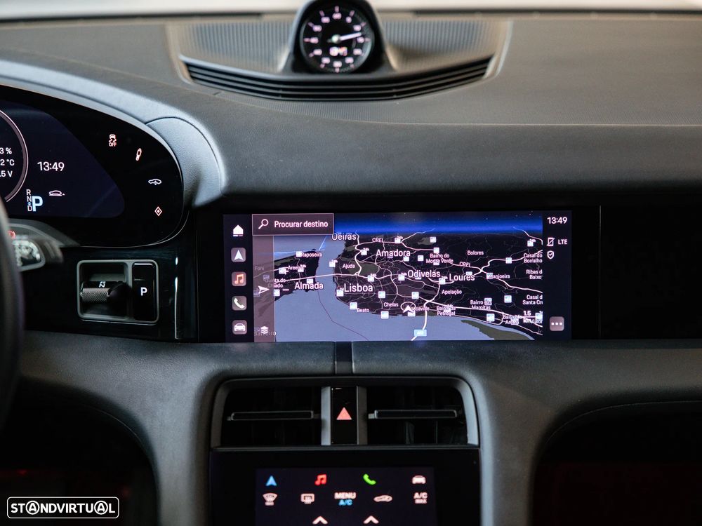 Porsche Taycan Sport Turismo - 34