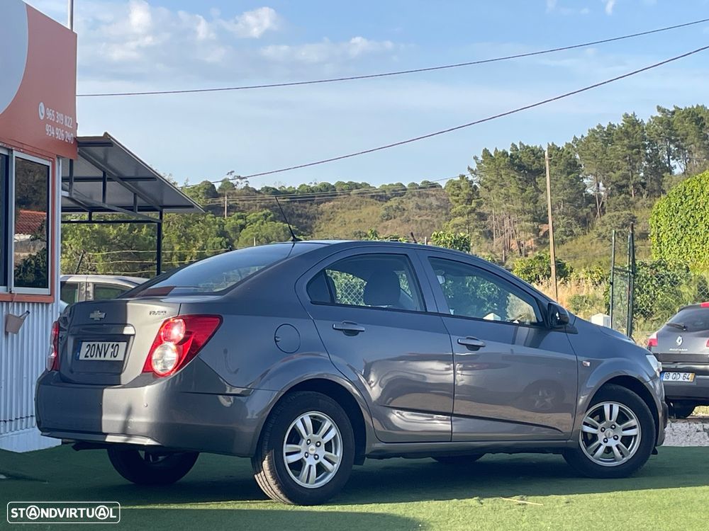 Chevrolet Aveo 1.2 LT - 4