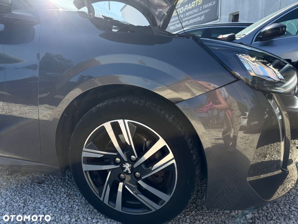 Peugeot 208 - 26
