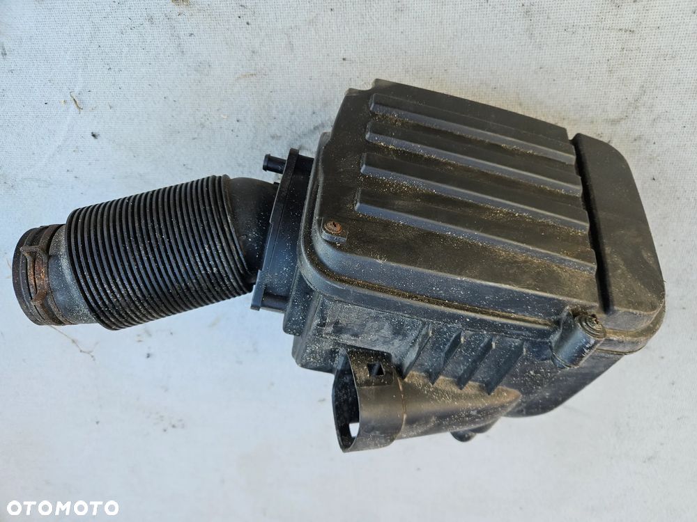 Obudowa filtra powietrza VW Golf 6 VI Leon II Yeti 1,4 TSI 1K0129601CJ - 1