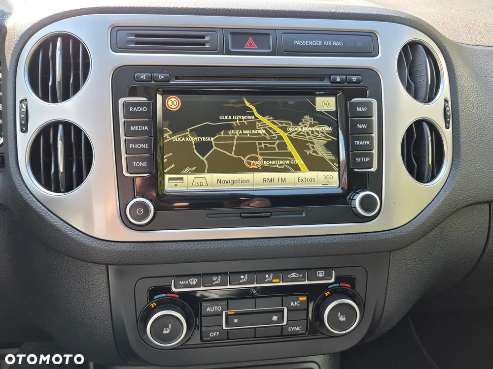 Volkswagen Tiguan - 12