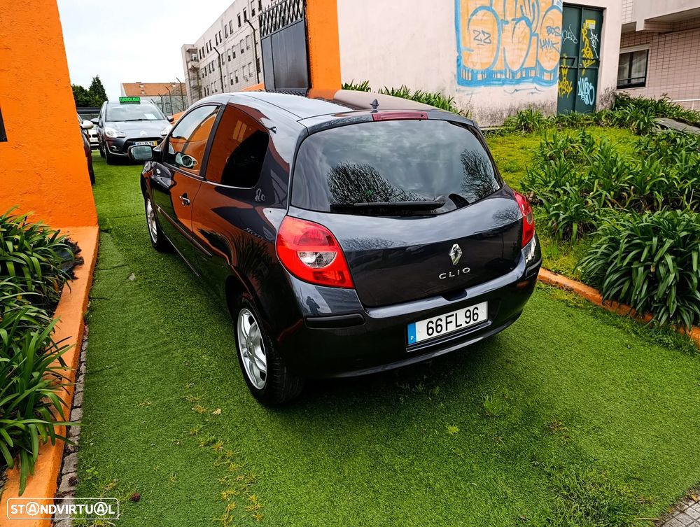Renault Clio 1.5 DCI Dinamique - 4