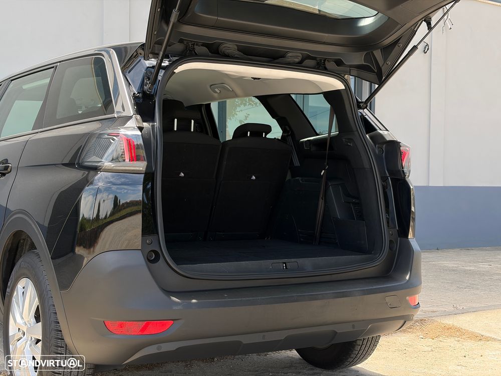 Peugeot 5008 1.2 PureTech Allure Pack EAT8 - 17
