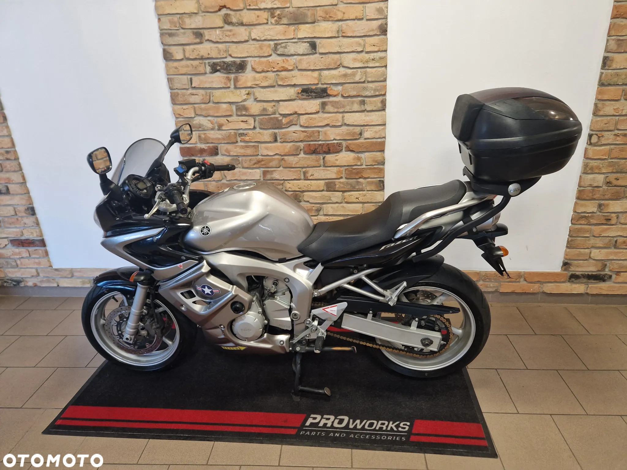 Yamaha FZ6 - 23