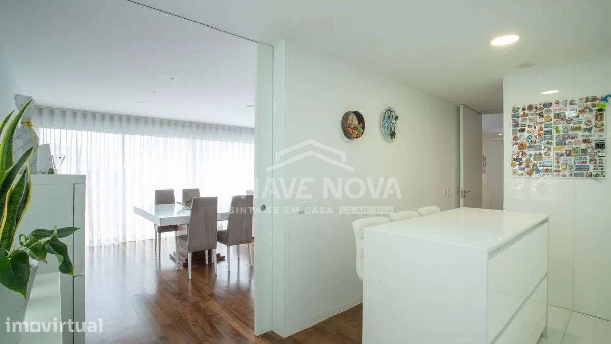 Apartamento T3 com Vista Deslumbrante no Coração de Vila Nova de Gaia - Grande imagem: 3/34