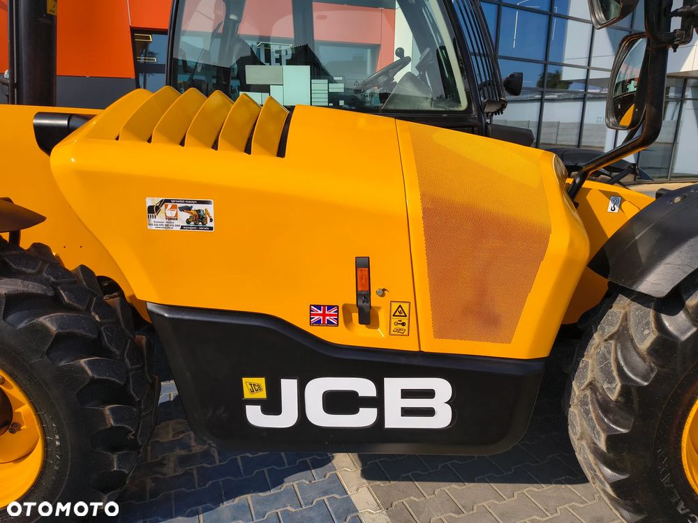 JCB 540-140 2023R klimatyzacja - 10