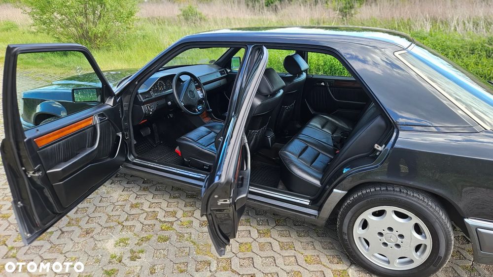 Mercedes-Benz Klasa E - 25