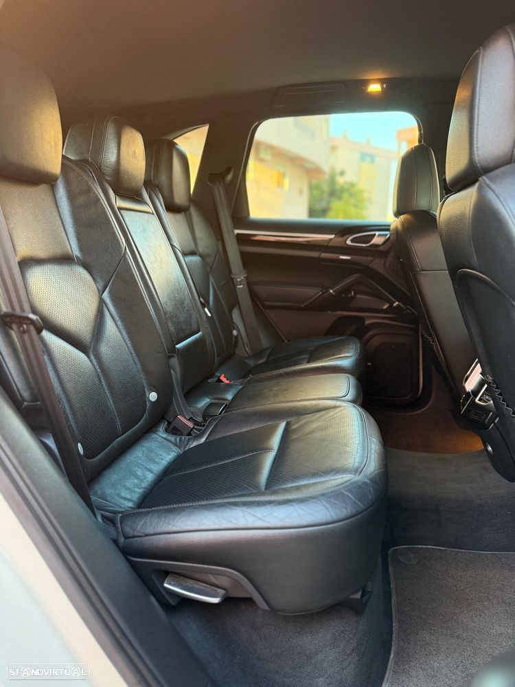 Porsche Cayenne 3.0 V6 - 8