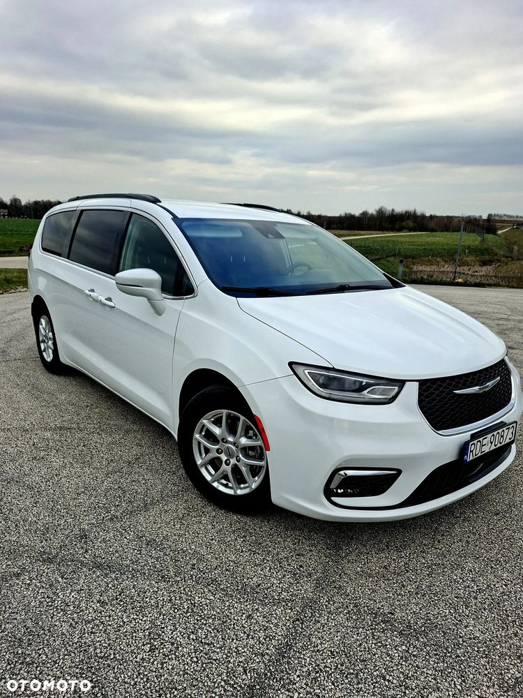 Chrysler Pacifica - 1