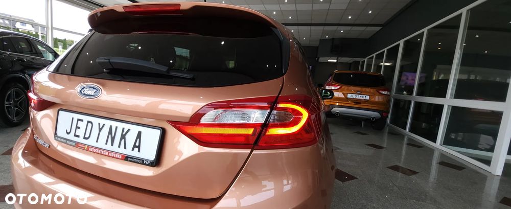 Ford Fiesta 1.1 S&S TITANIUM - 36