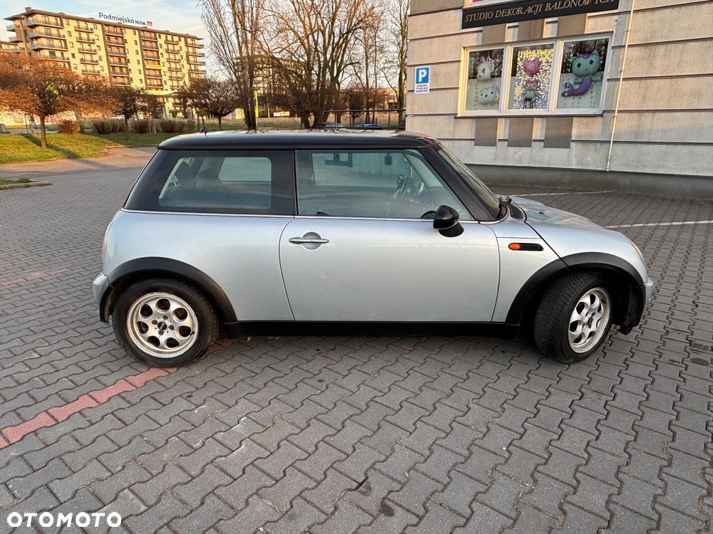 MINI Cooper Standard - 5