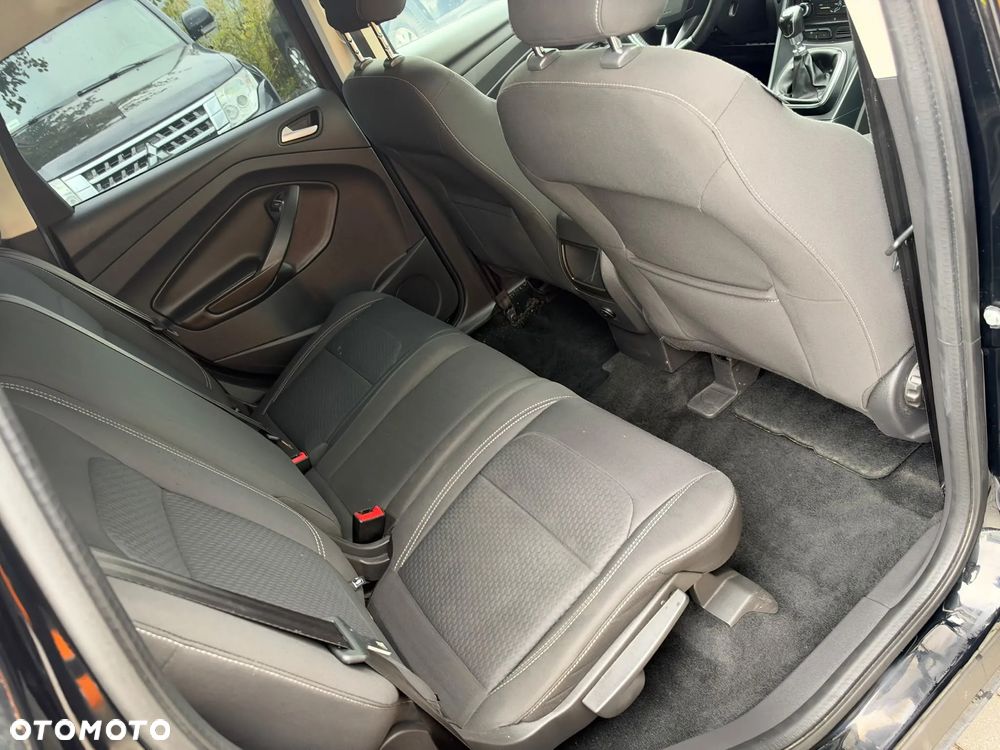 Ford Kuga 1.5 EcoBoost 2x4 Business Edition - 18