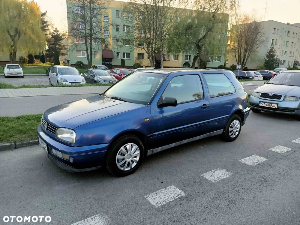 Volkswagen Golf 1.6 GL - 5