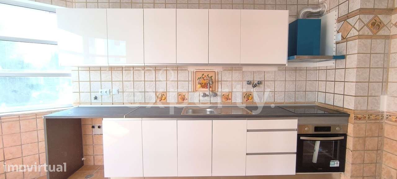 Apartamento T2, transformado em T3, na Tapada das Mercês, Sintra - Grande imagem: 2/14