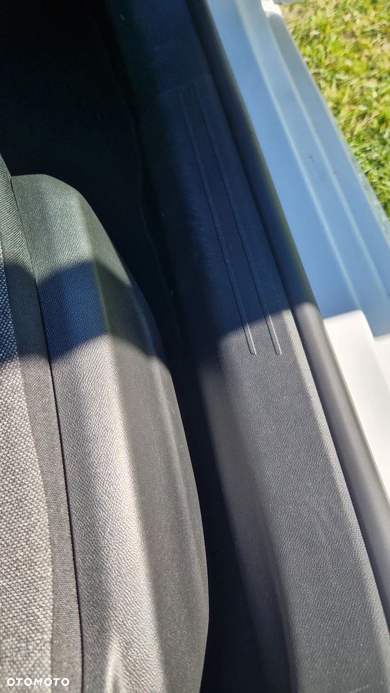 Peugeot 208 PureTech 75 Allure - 34