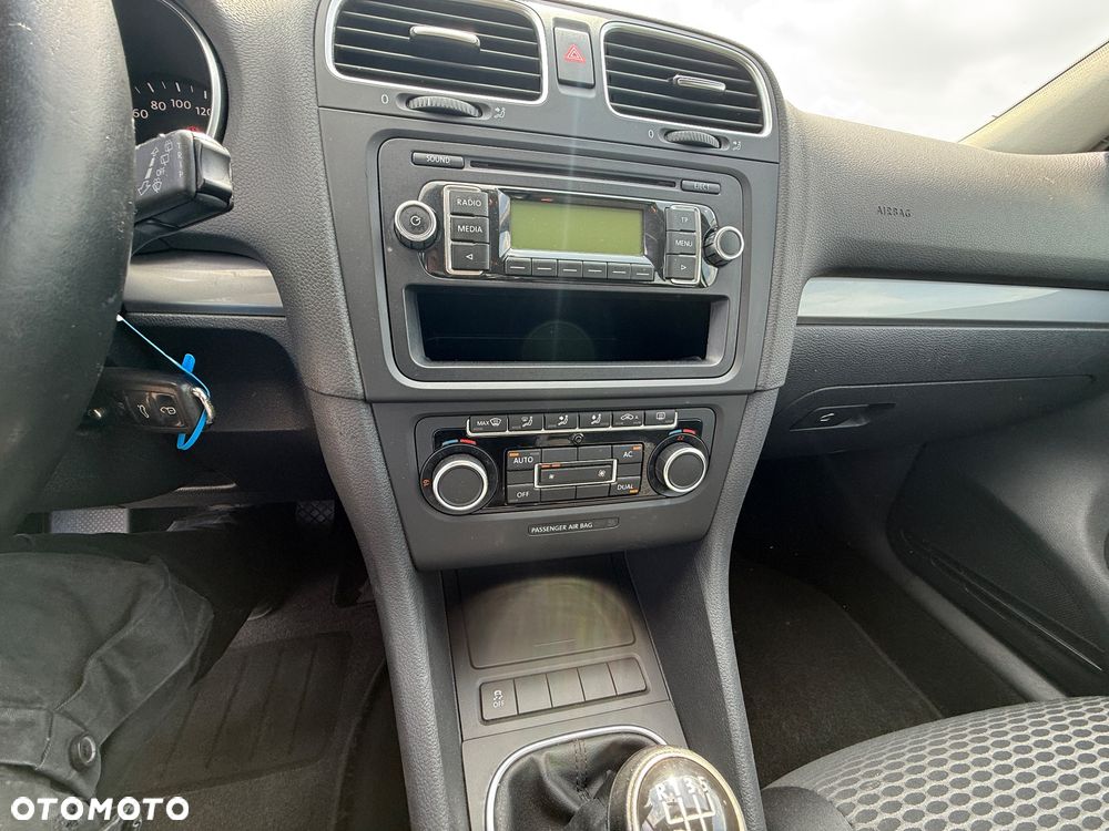 Volkswagen Golf - 14