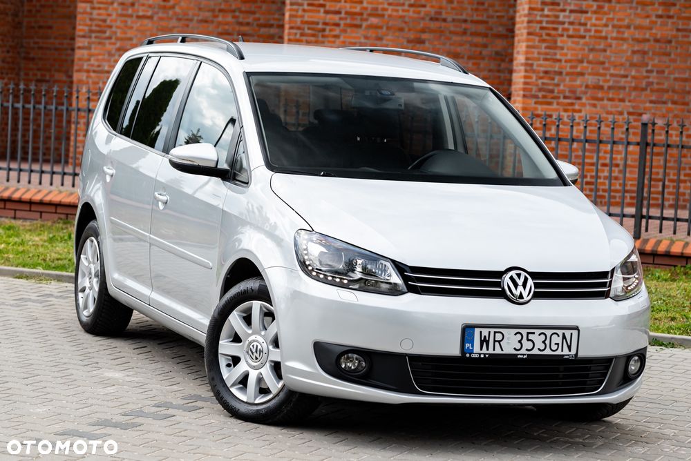 Volkswagen Touran 2.0 TDI DPF BlueMotion Technology DSG STYLE - 4