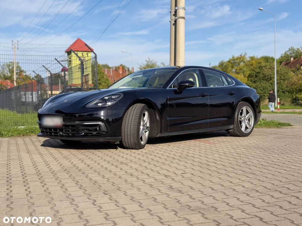 Porsche Panamera - 30