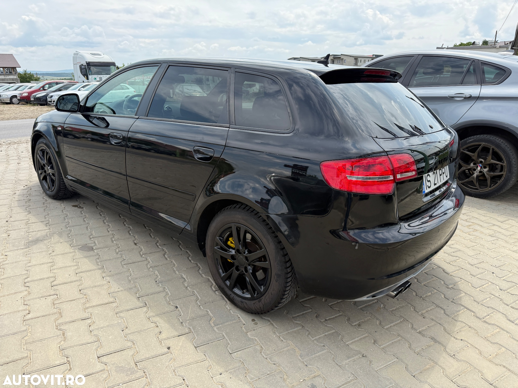 Audi A3 2.0 TDI Sportback DPF quattro Attraction - 3