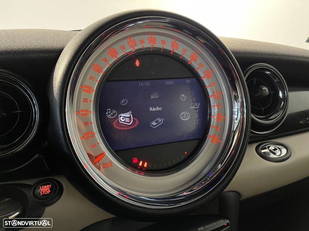 MINI Cabrio Cooper D - 23