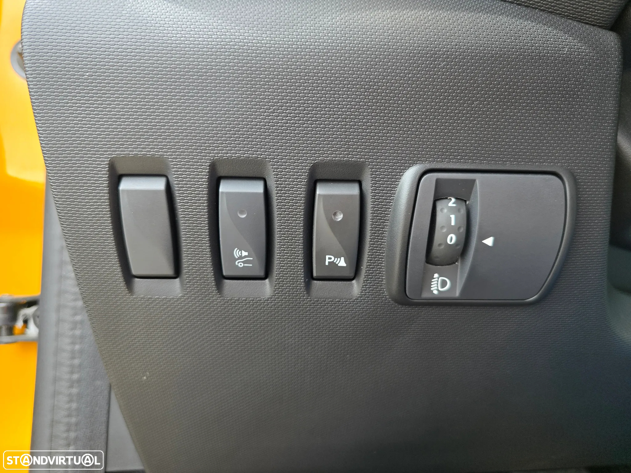 Renault Twingo Z.E. 22 Intens - 21