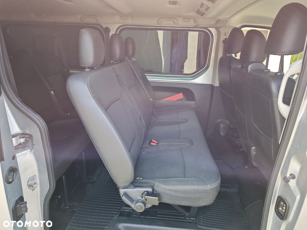 Opel Vivaro L2H1 2,9t Essentia Business - 9