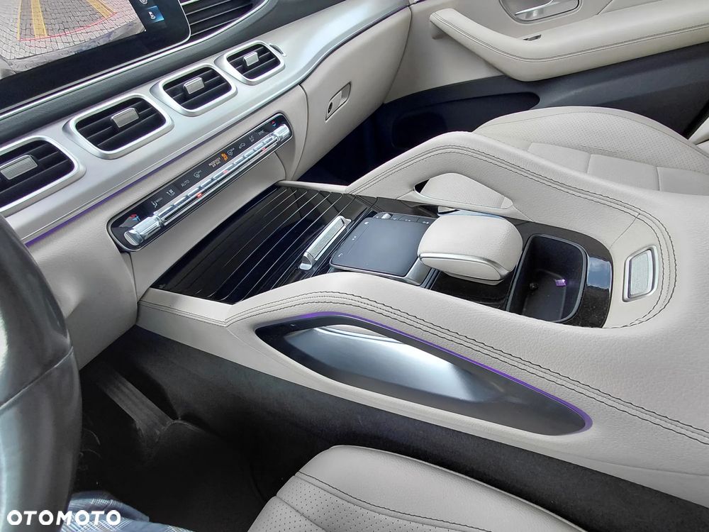 Mercedes-Benz GLE 300 d 4Matic 9G-TRONIC AMG Line - 26