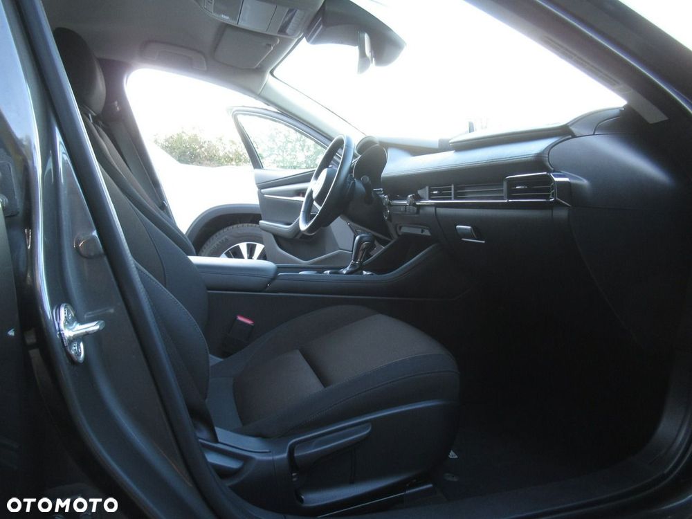 Mazda 3 2.0 mHEV Hikari - 10