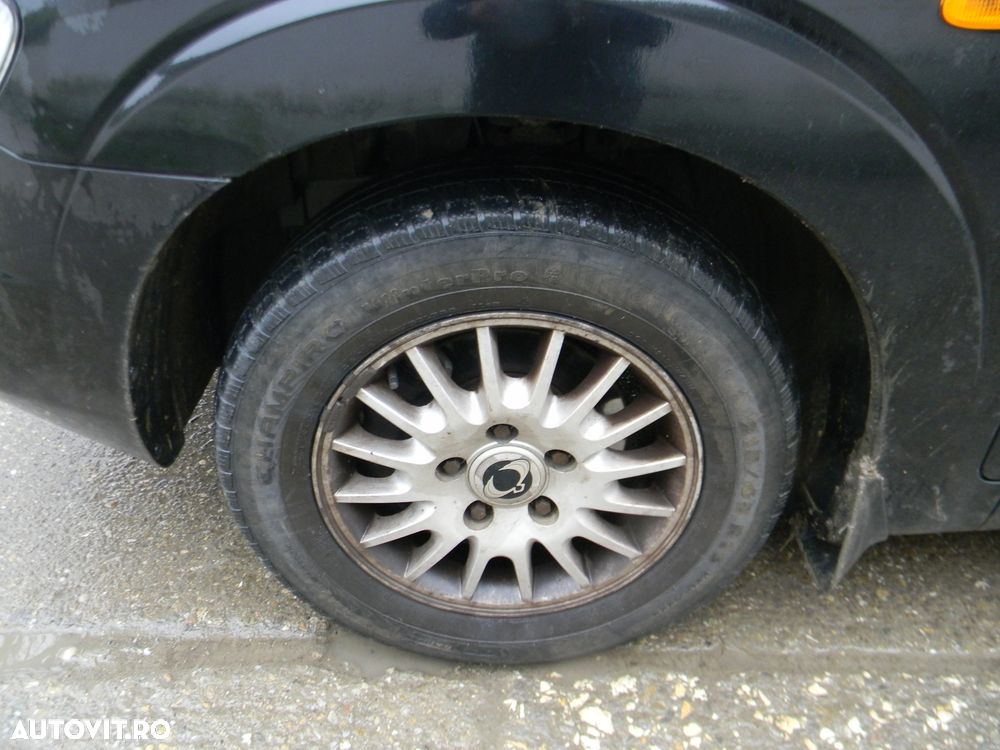 Dezmembrari  Ssangyong RODIUS  2005  > 0000 2.7 Xdi Motorina - 51