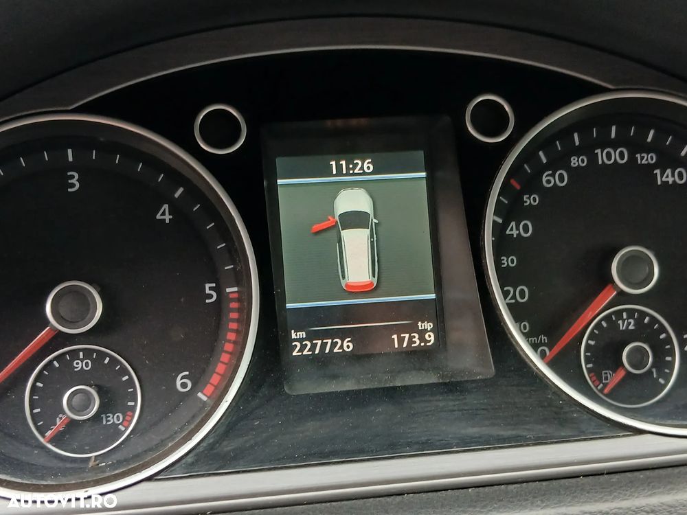 Volkswagen Passat Variant 1.6 TDI BlueMotion - 7