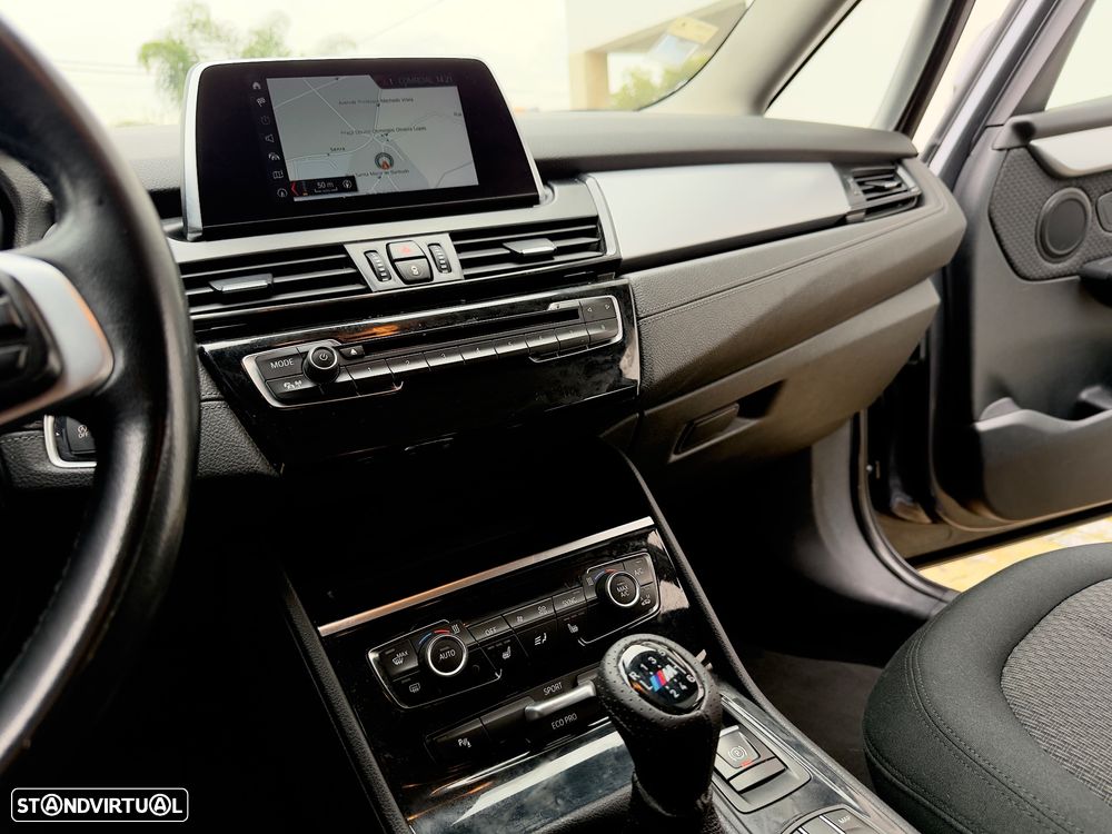 BMW 218 Gran Tourer d 7L Line Luxury - 7
