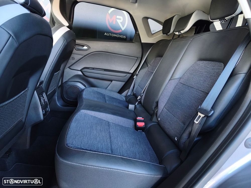 Renault Captur - 31