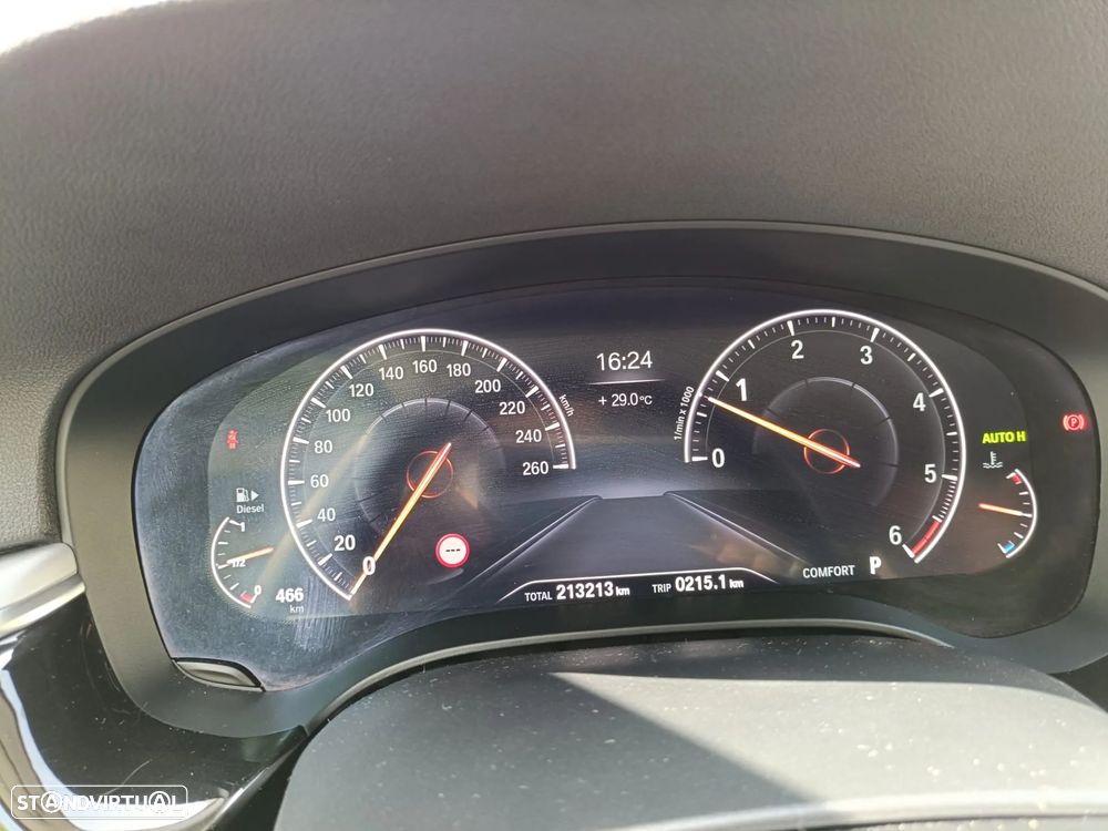BMW 530 d xDrive Line Luxury Auto - 9