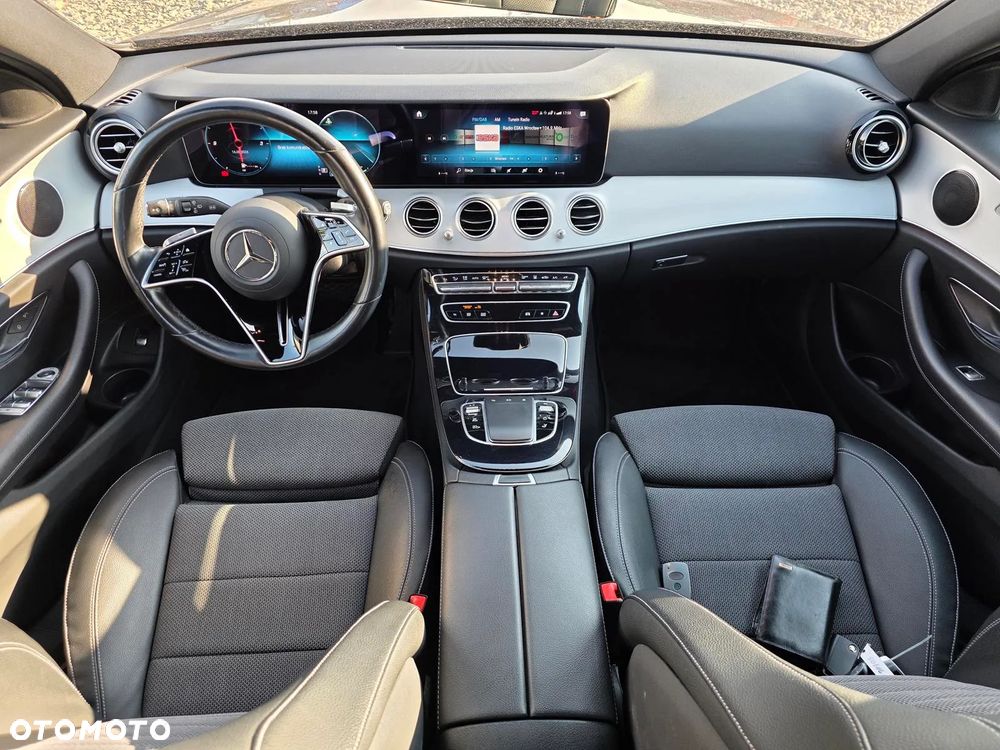 Mercedes-Benz Klasa E 300 de 4-Matic Avantgarde - 17