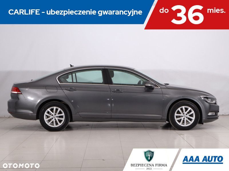 Volkswagen Passat - 8