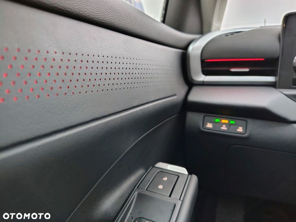 Volkswagen T-Roc 1.5 eTSI Style DSG - 29