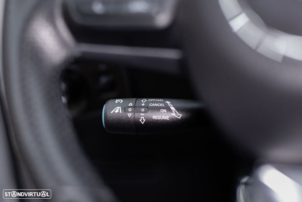 MG ZS EV 44.5 kWh Luxury - 32