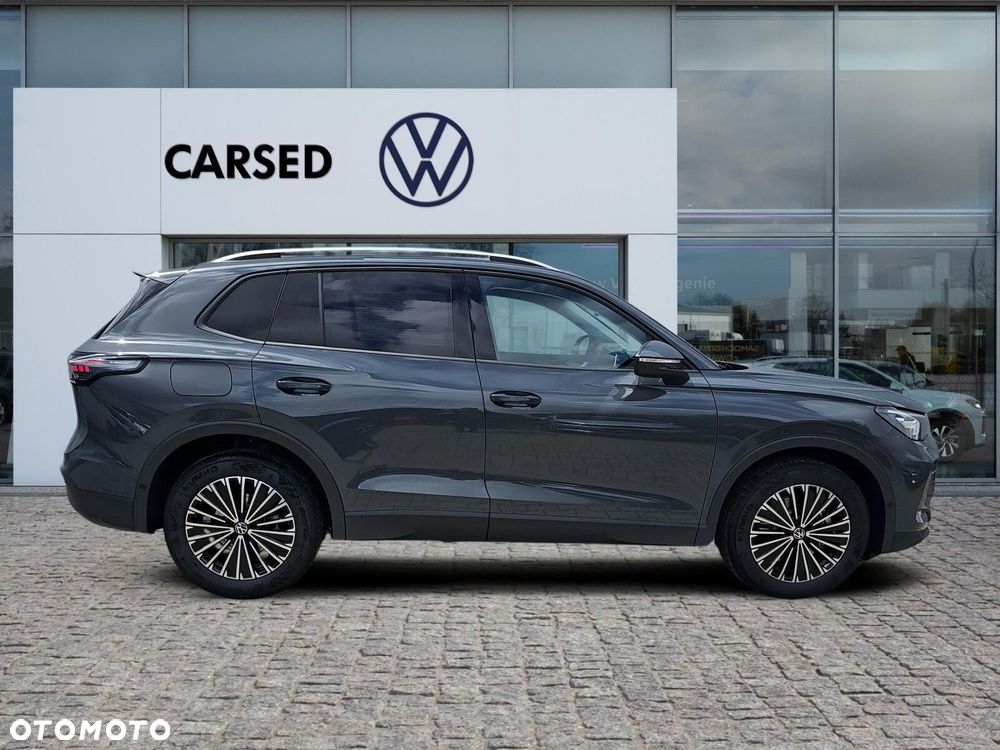 Volkswagen Tiguan - 9