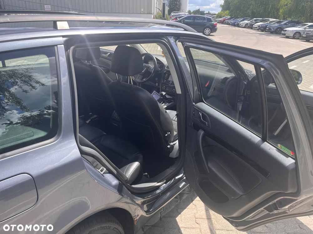 Skoda Octavia 2.0 TDI DPF Elegance DSG - 2