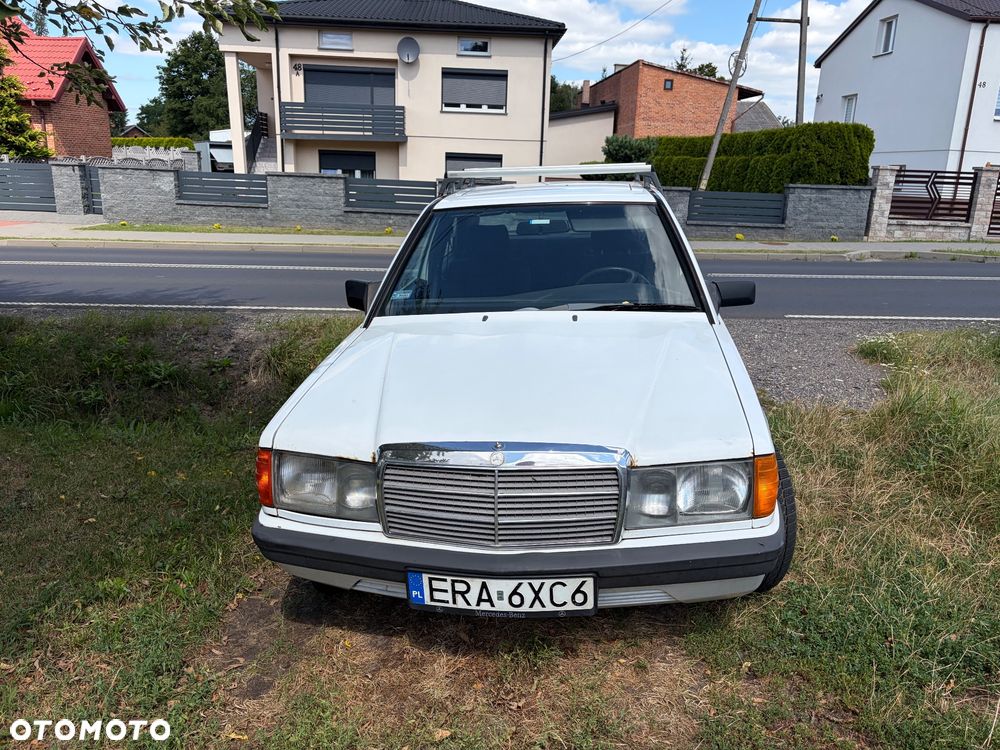 Mercedes-Benz W201 (190) - 2