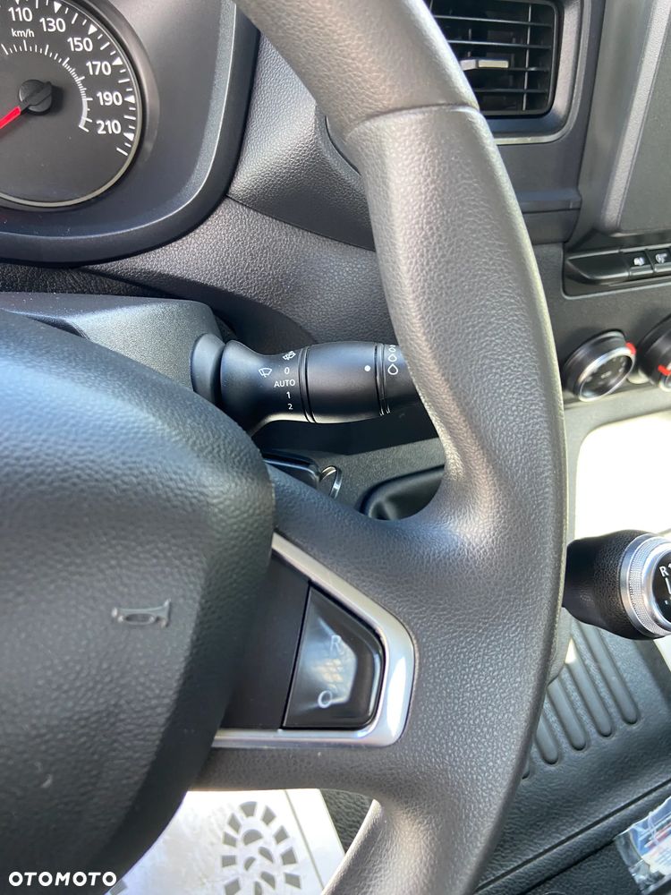 Renault Master - 18