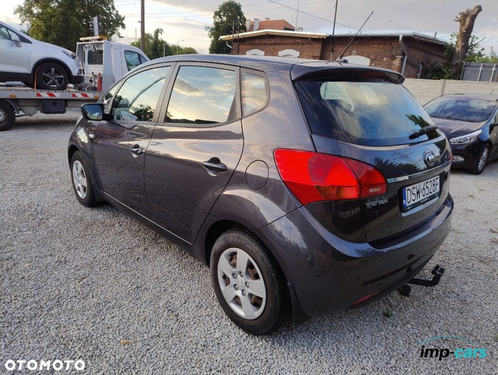 Kia Venga - 6