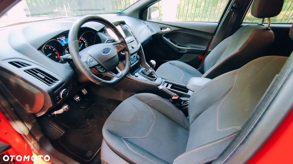 Ford Focus - 16